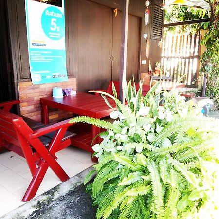 Baan Mai Guesthouse Mae Hong Son Zewnętrze zdjęcie