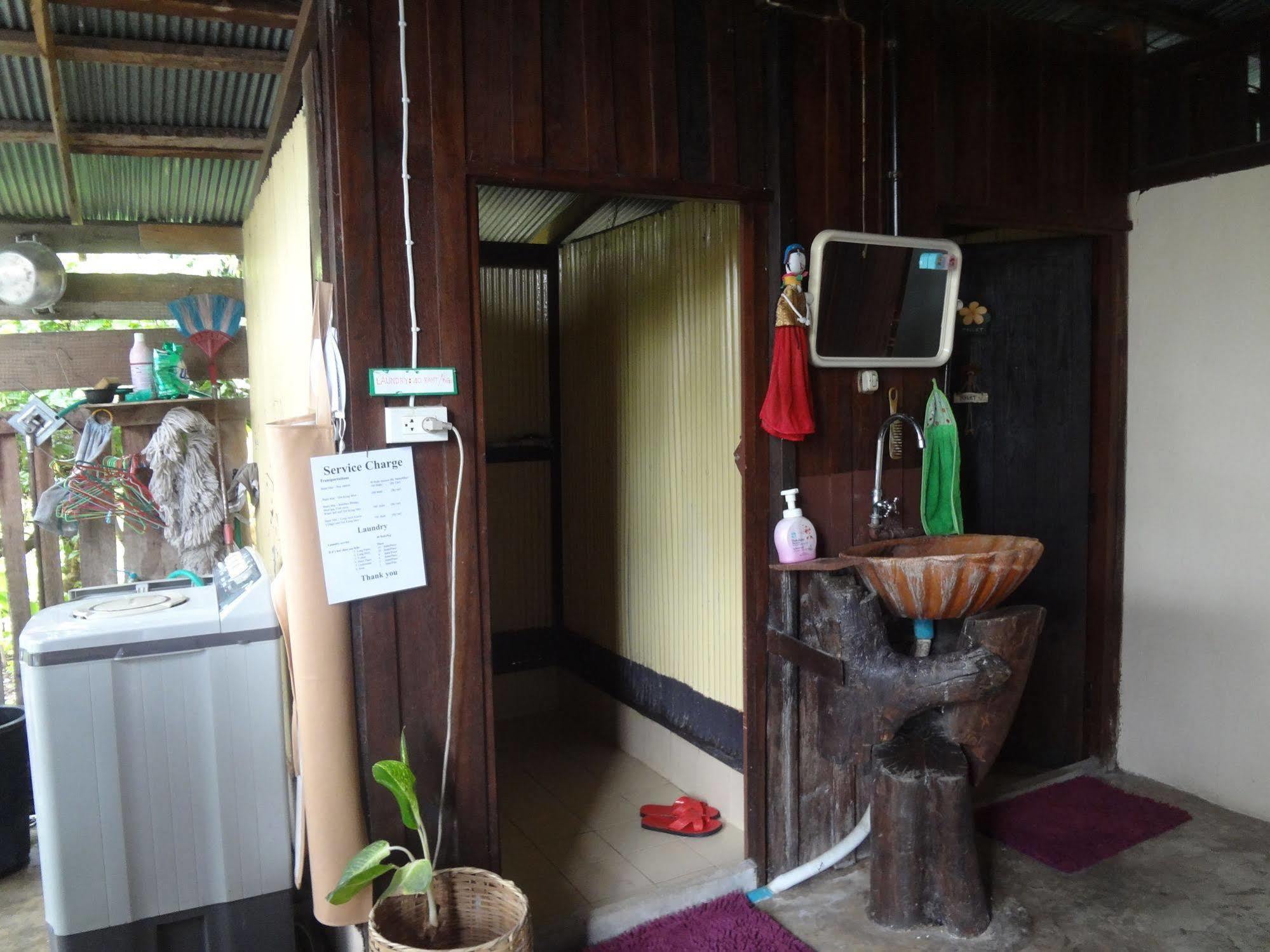 Baan Mai Guesthouse Mae Hong Son Zewnętrze zdjęcie