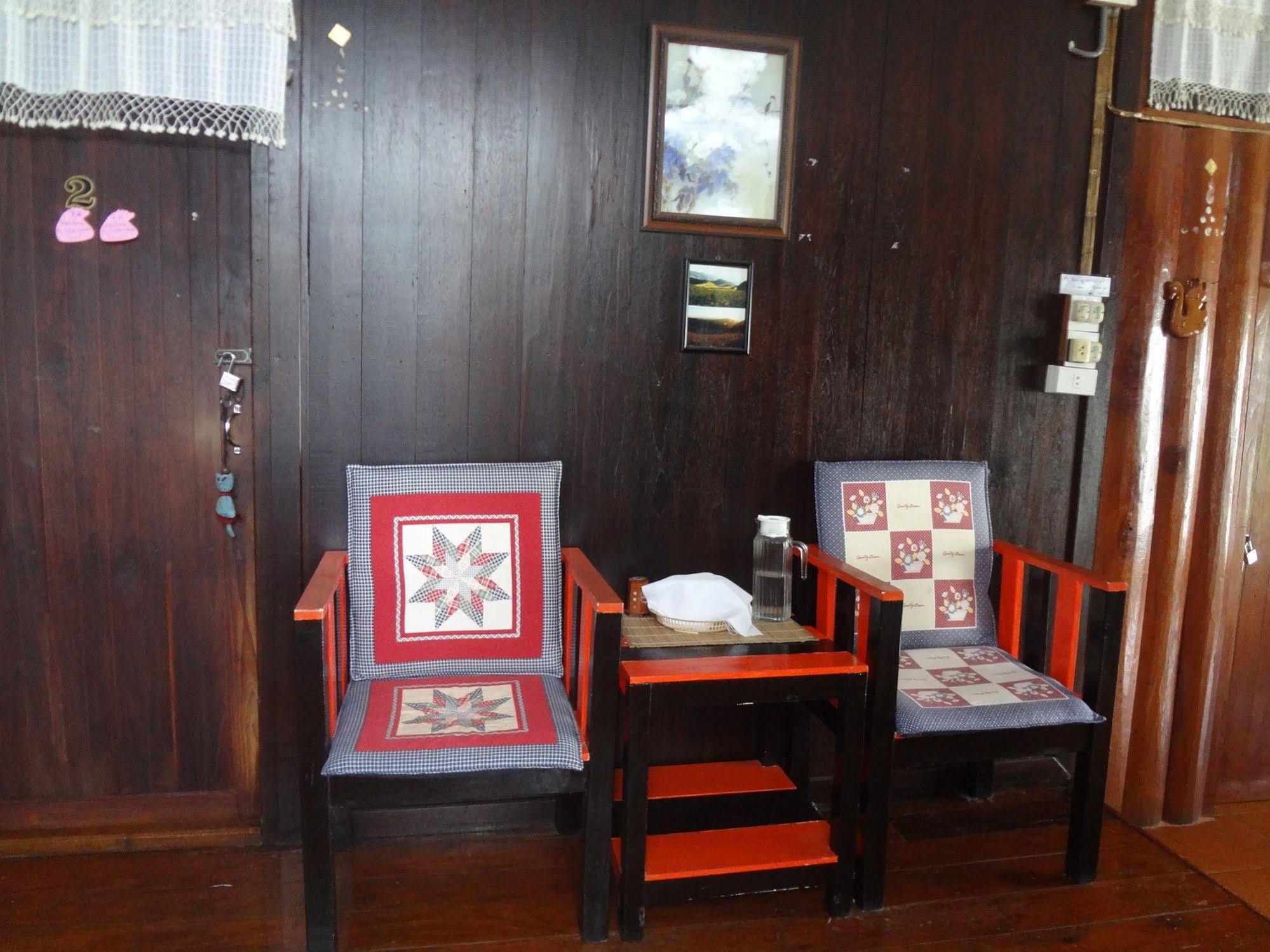 Baan Mai Guesthouse Mae Hong Son Zewnętrze zdjęcie