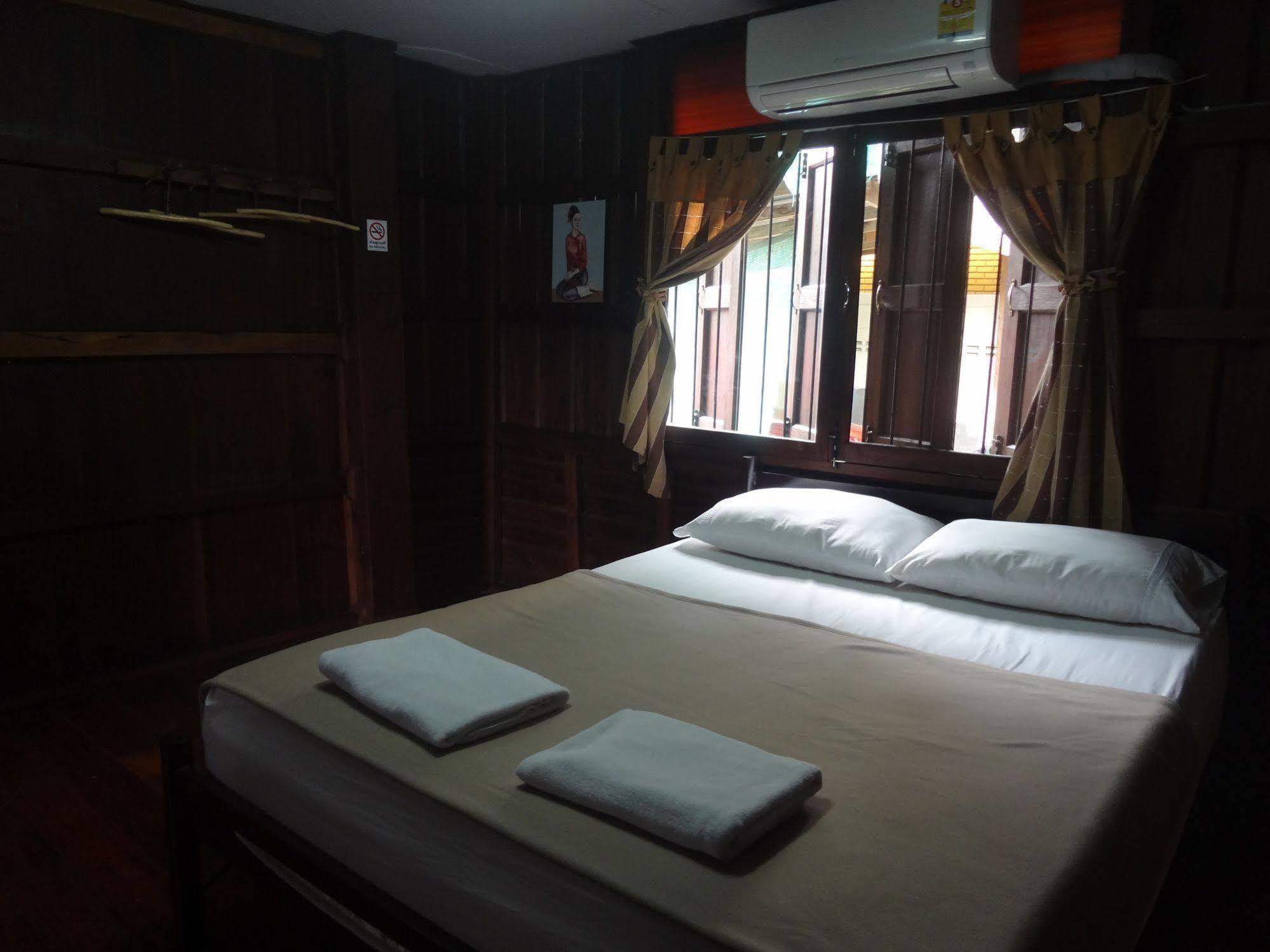 Baan Mai Guesthouse Mae Hong Son Zewnętrze zdjęcie