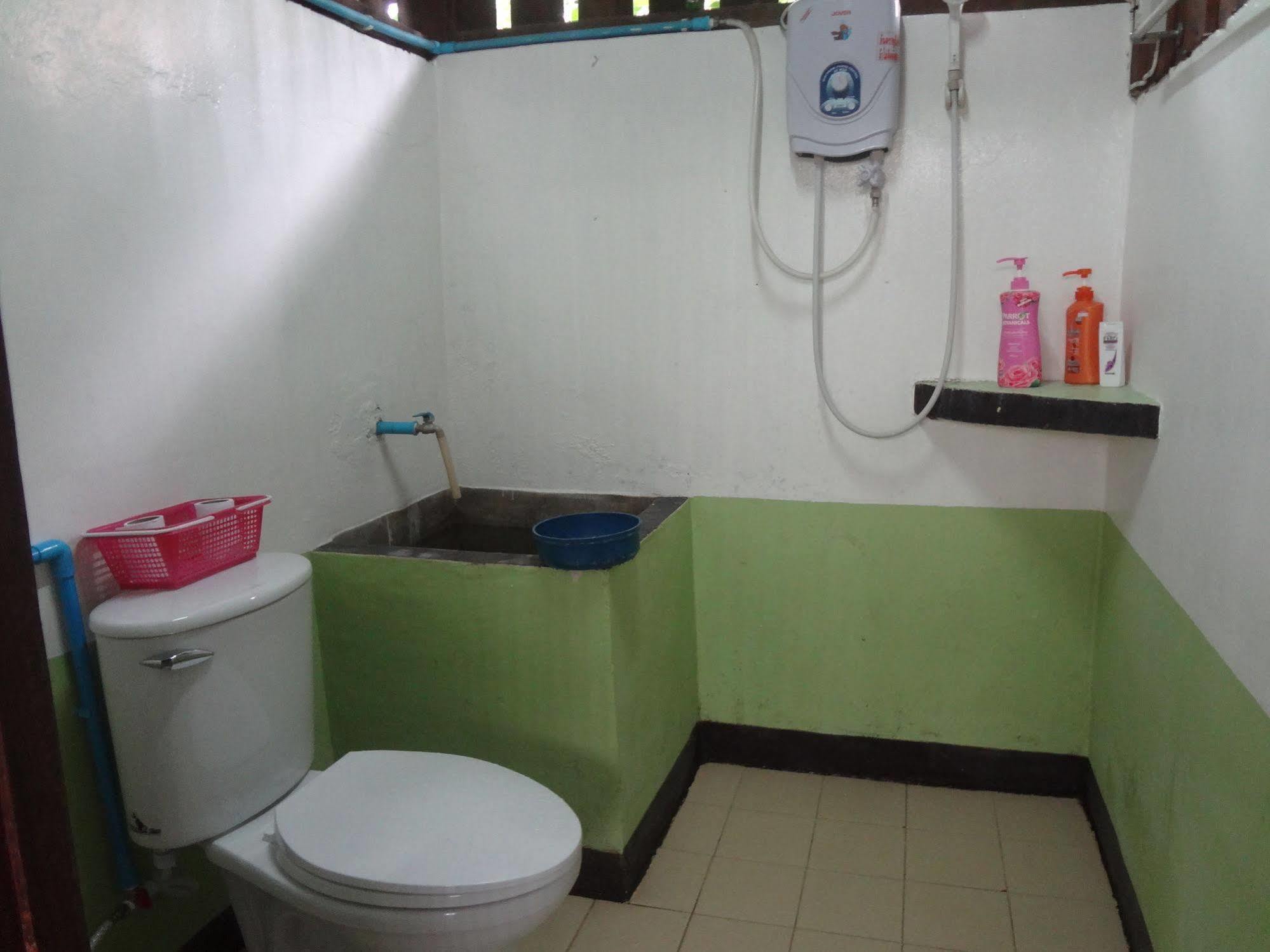 Baan Mai Guesthouse Mae Hong Son Zewnętrze zdjęcie