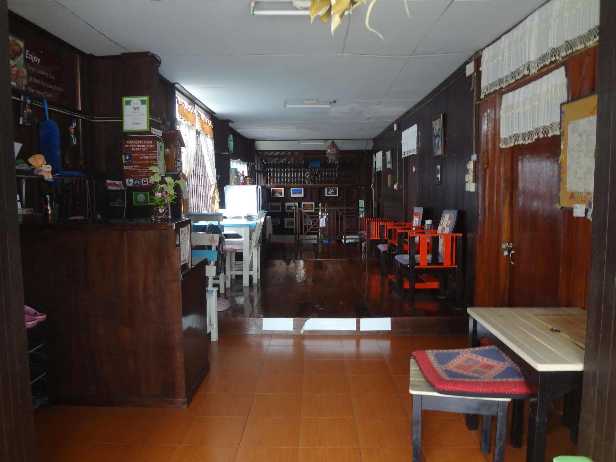 Baan Mai Guesthouse Mae Hong Son Zewnętrze zdjęcie